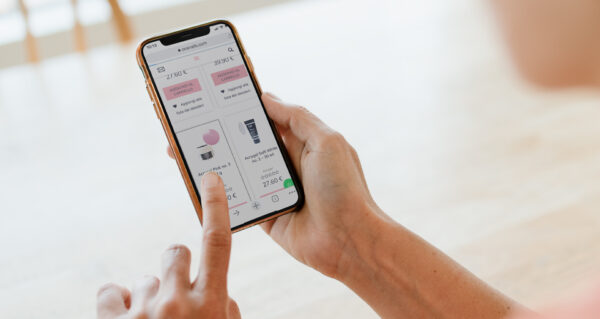 Oxa Nails — E-commerce ed e-learning